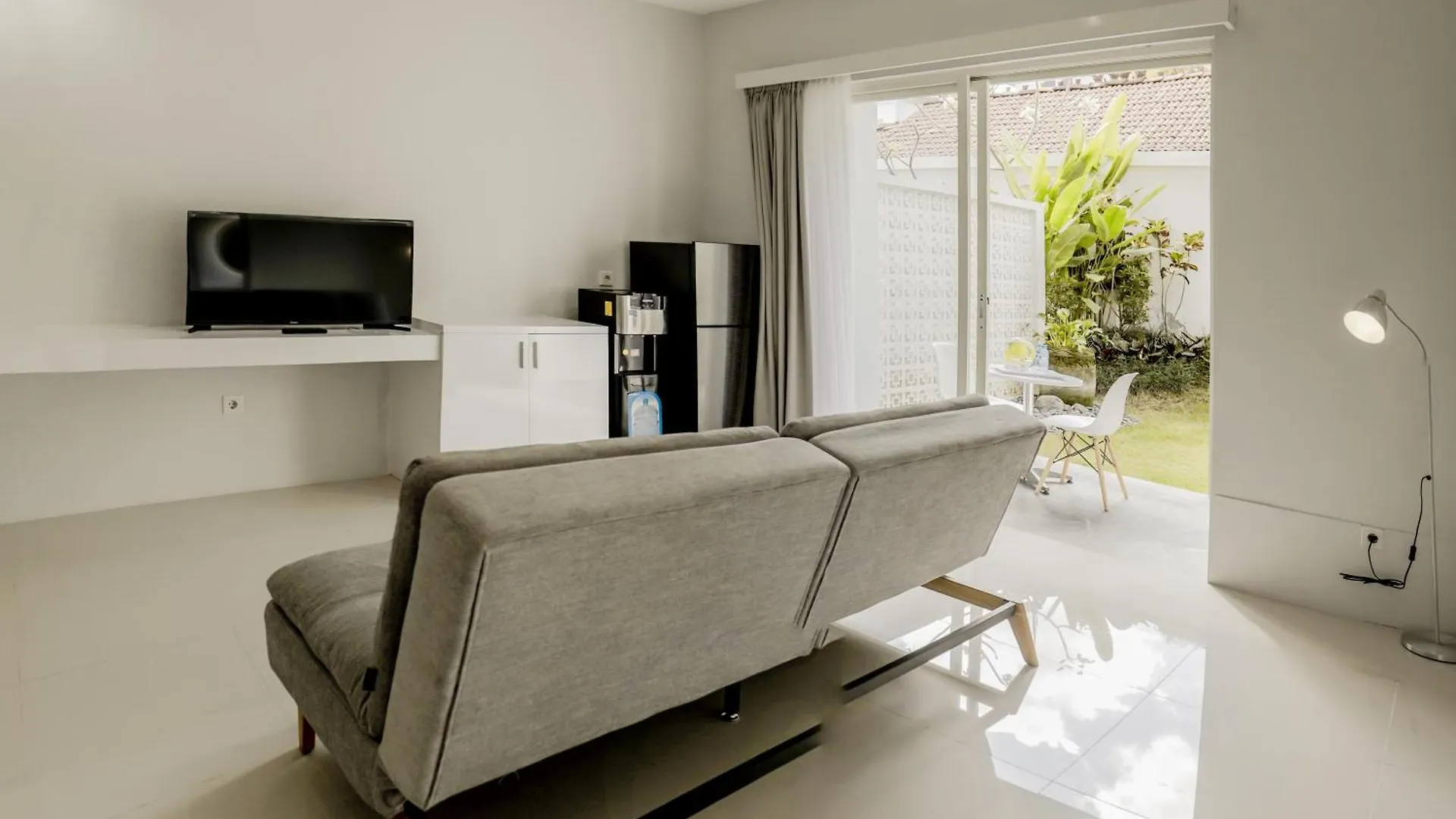 Cozy Stay Bali By Arm Hospitality Seminyak  Apartment