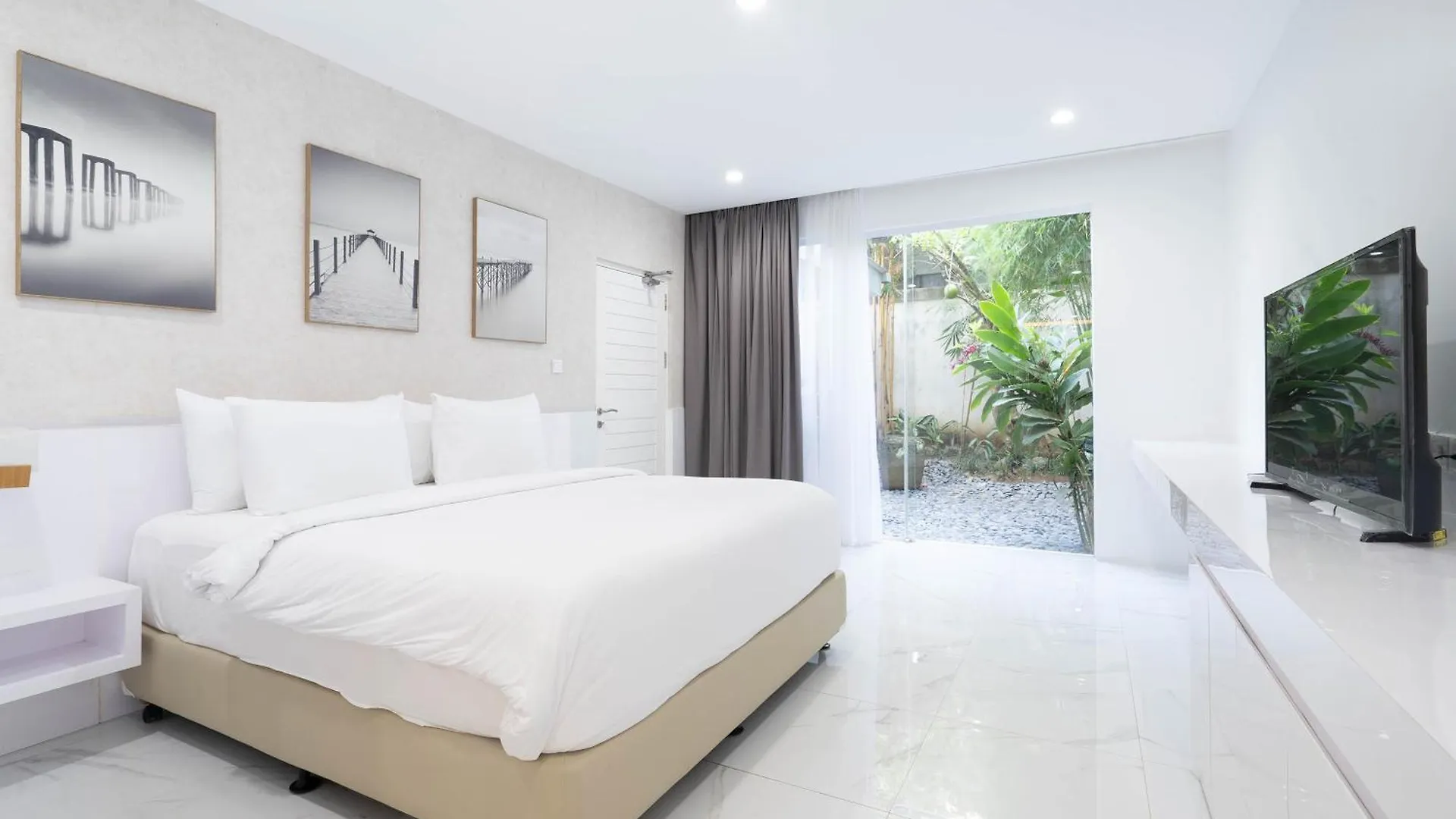 Cozy Stay Bali By Arm Hospitality Seminyak  Seminyak (Bali)
