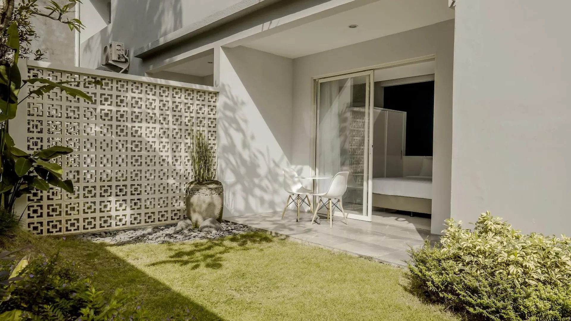 Cozy Stay Bali By Arm Hospitality Seminyak  0*, Seminyak (Bali)